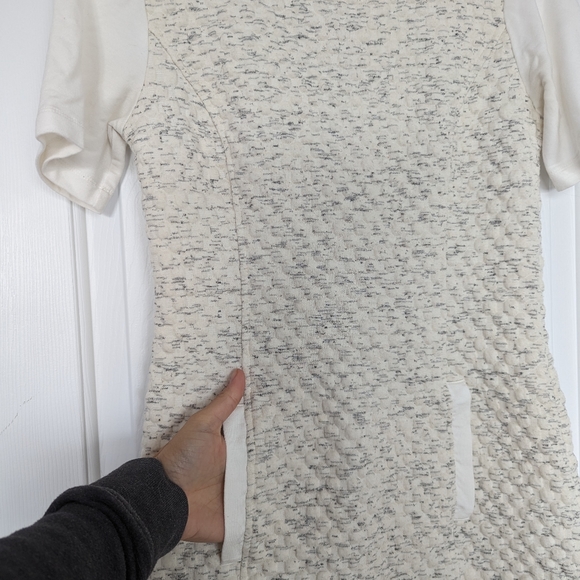 Tart short sleeve quilted sweater dress - Picture 2 of 5